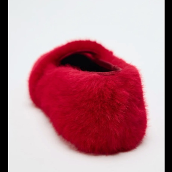Zara Red Fuzzy Flats NEW - Picture 8 of 16